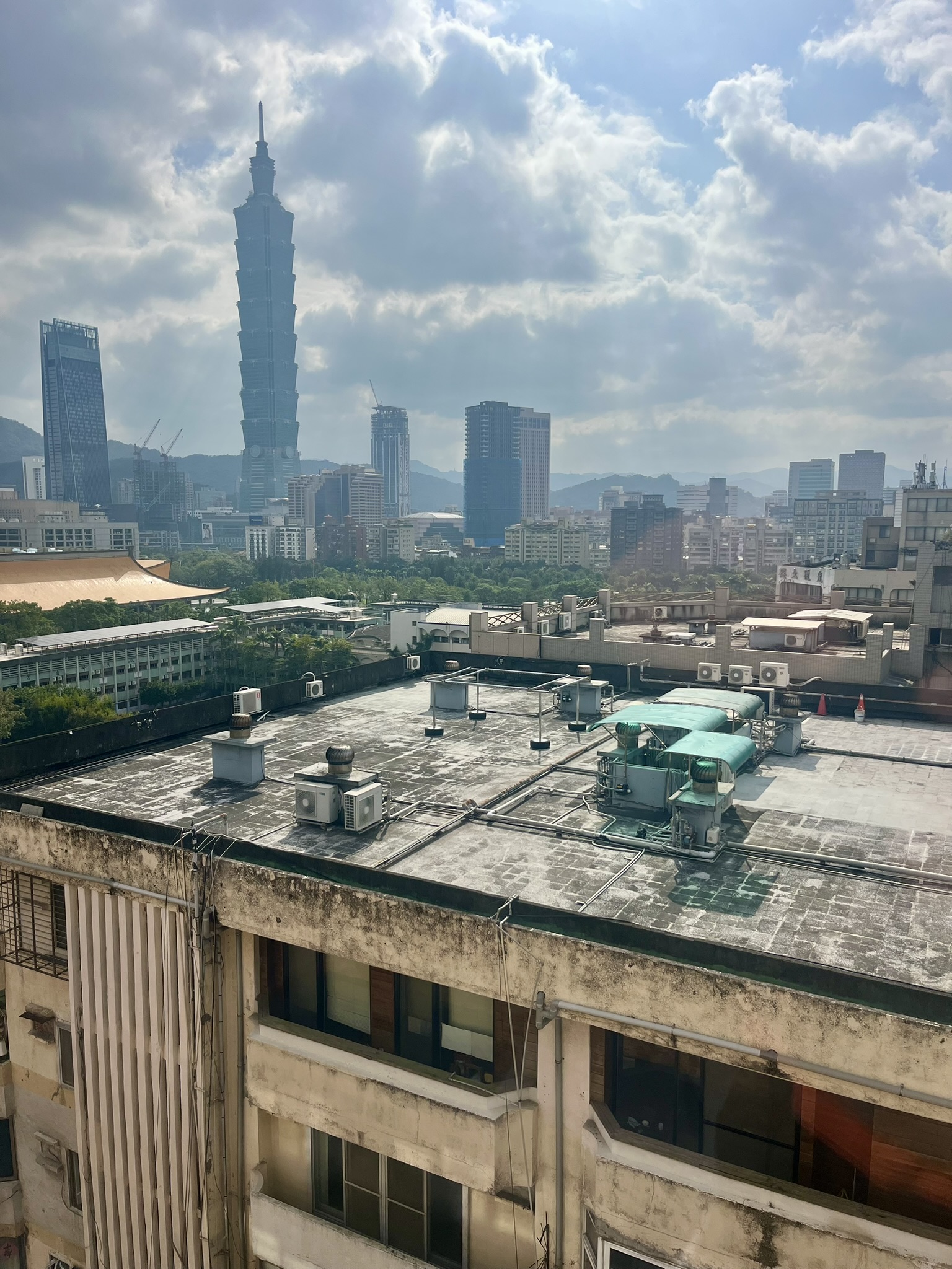 Taipei cityscape with Taipei 101 tower